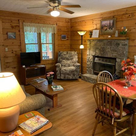 Misty Creek Log Cabins 马吉谷 外观 照片