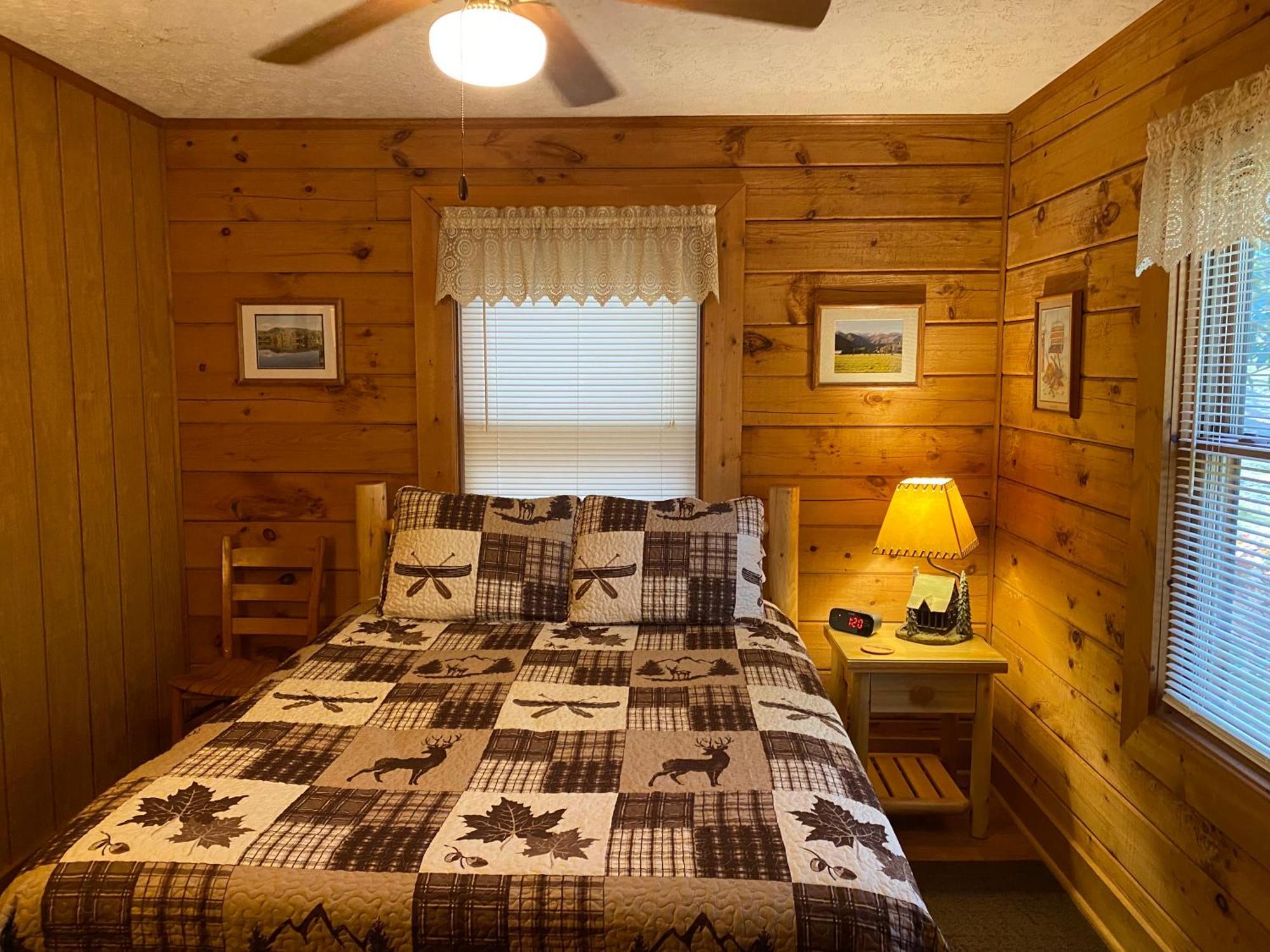Misty Creek Log Cabins 马吉谷 外观 照片