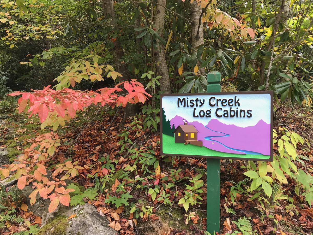 Misty Creek Log Cabins 马吉谷 外观 照片