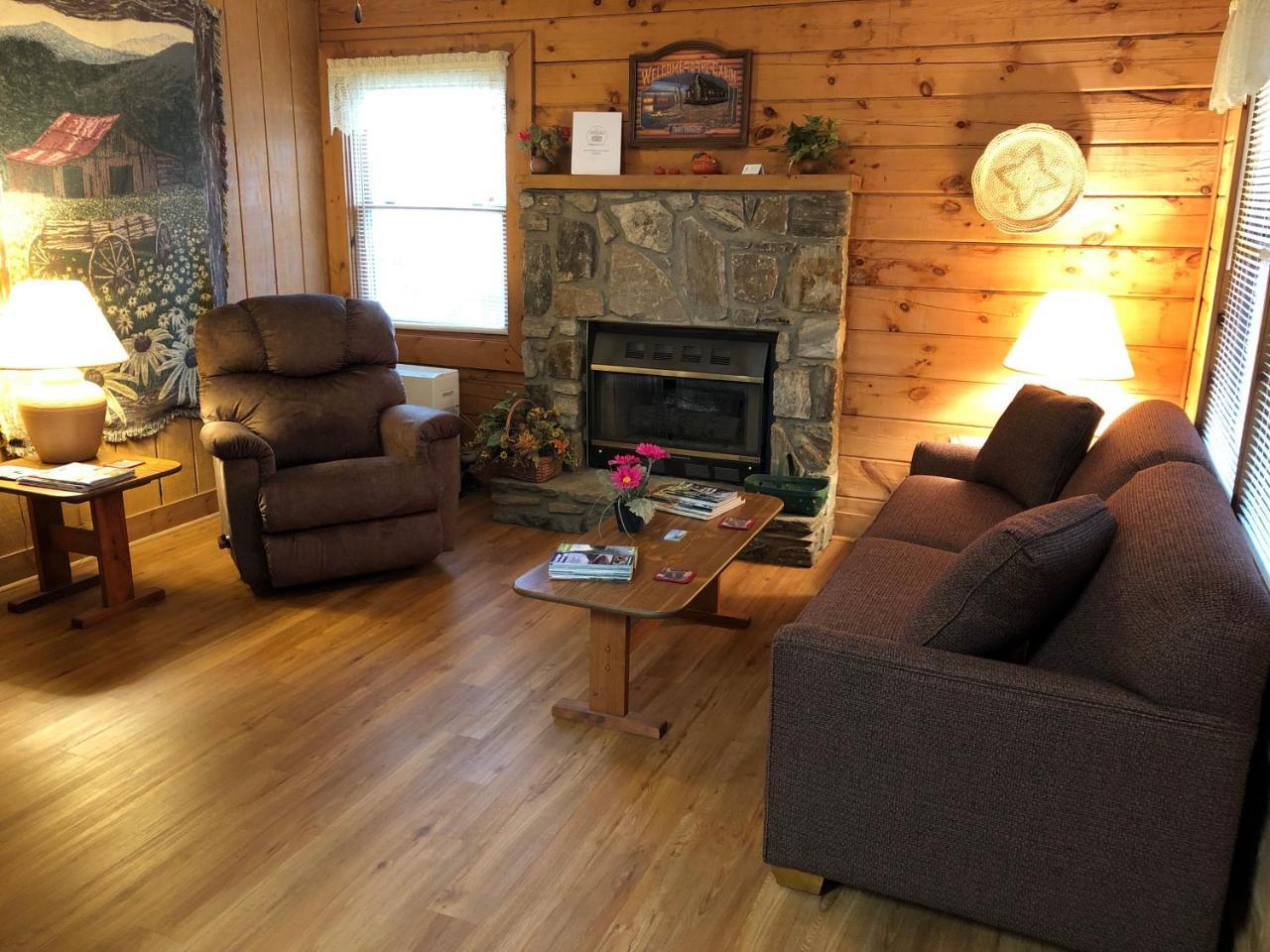 Misty Creek Log Cabins 马吉谷 外观 照片