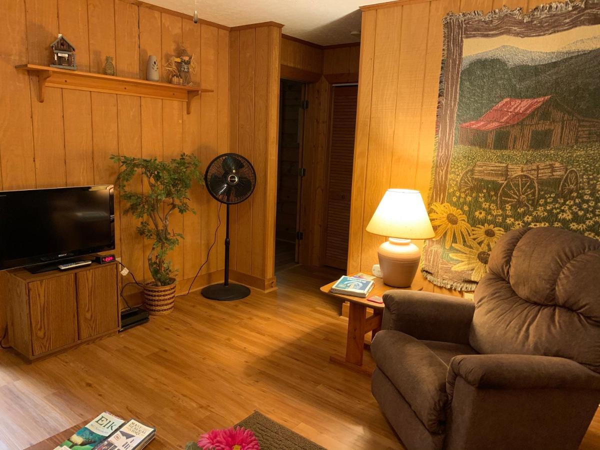 Misty Creek Log Cabins 马吉谷 外观 照片