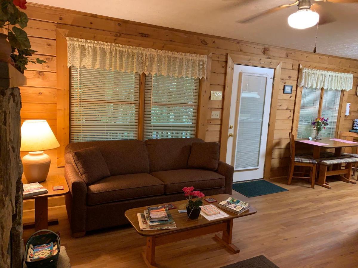 Misty Creek Log Cabins 马吉谷 外观 照片